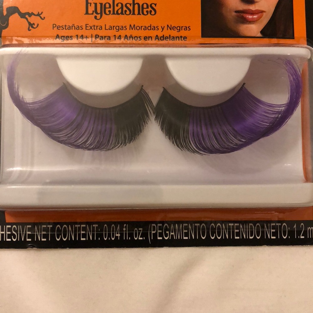 Purple and black eyelashes💜🖤
